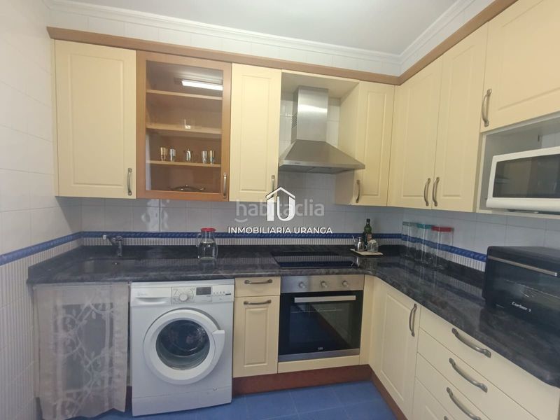 Foto e500c07b-65a9-4b20-8185-d6c8be8f5138. Piso amplio piso en exclusiva en el Centro fachada reformada en Laredo