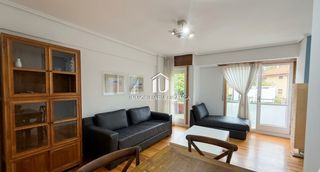 Appartamento  Melendez pelayo. Piso céntrico con ascensor y gran potencial de reforma en laredo