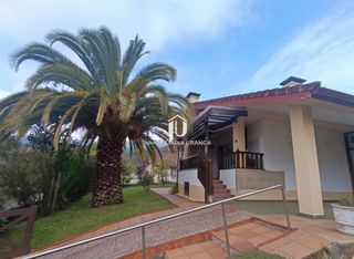 Haus  La magdalena. Chalet individual de una planta con jardín y terraza en guriezo