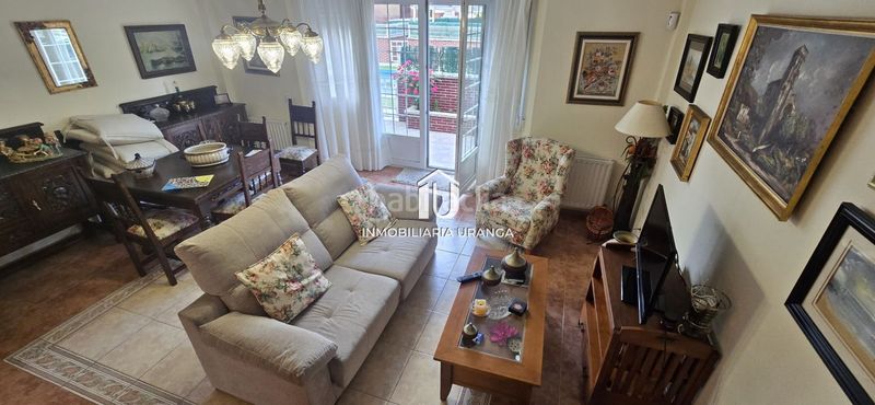 Foto 87ab840b-5f07-4821-926b-4709209e72ab. Casa amb calefacció piscina a El Puntal Laredo