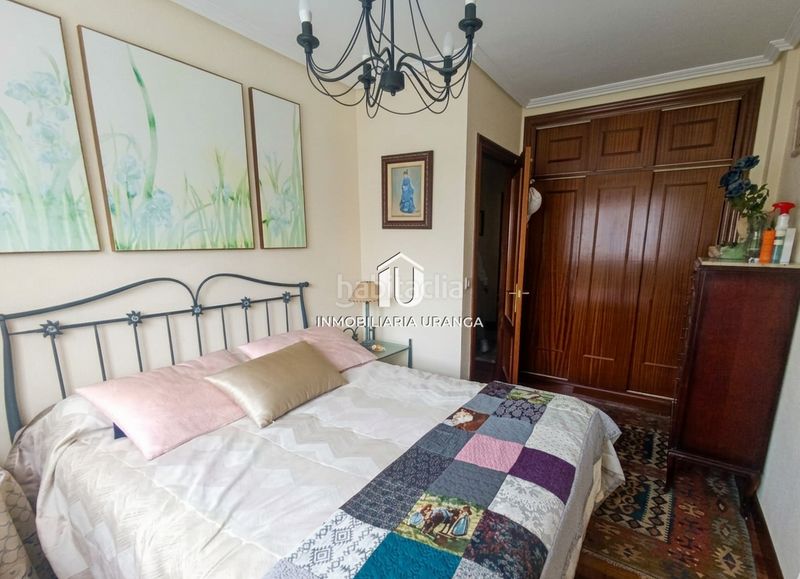 Foto b6a2eb28-05d5-4339-8564-fc70f1b5ec86. Casa amb calefacció piscina a El Puntal Laredo