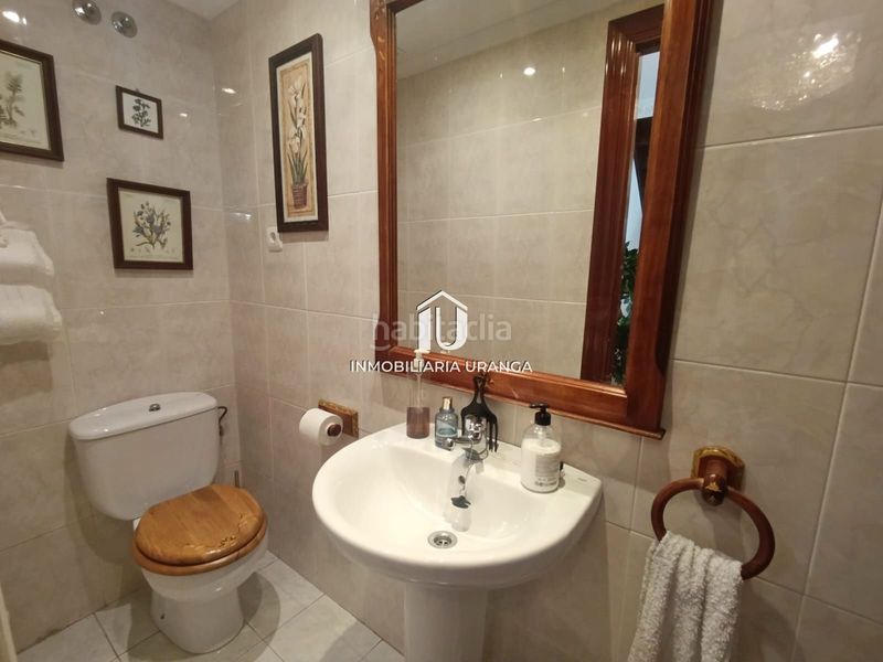 Foto bc138f3a-5539-445c-8183-ab8b3453f76d. Casa amb calefacció piscina a El Puntal Laredo