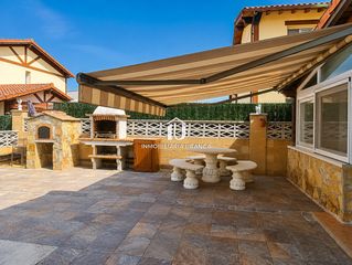House  Rada. Chalet independiente con piscina climatizada, txoko y aerotermia