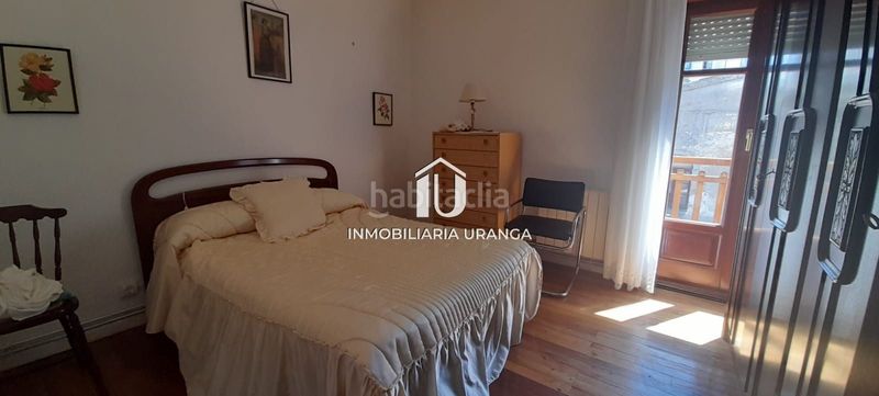 Foto 42588481-c9b9-470d-8a97-e1f82d4b0605. Casa amb calefacció a Centro Laredo