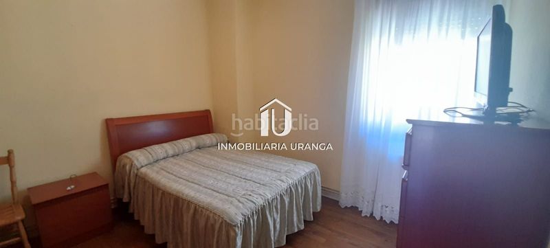 Foto 48236b76-1117-452a-ae69-fd8ef028b157. Casa amb calefacció a Centro Laredo