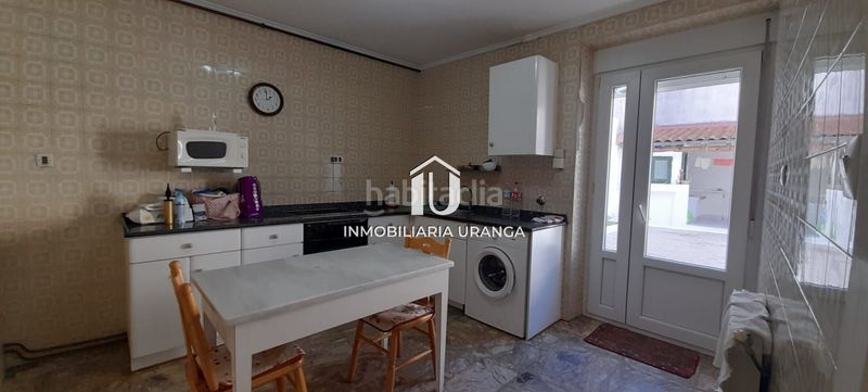 Foto 7ef153f8-afac-499d-9e25-cefe267cf089. Casa amb calefacció a Centro Laredo