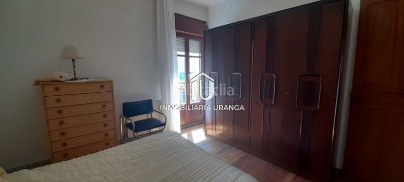 Foto b86c8e39-948b-458b-8ea3-a70d5d7cc43e. Casa amb calefacció a Centro Laredo