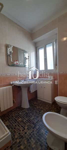 Foto c8aa2120-8cb0-42b3-a0d7-4d4dc121e44a. Casa amb calefacció a Centro Laredo