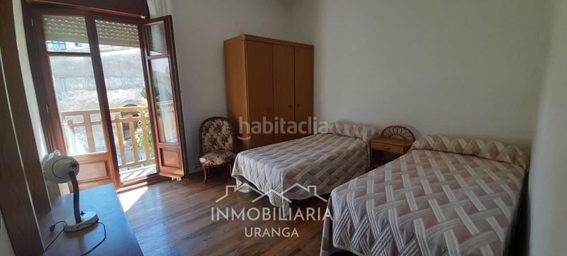 Foto ca4ccaa5-e28d-44cd-88b2-3b6e54eac20c. Casa amb calefacció a Centro Laredo