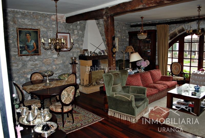 Foto 0c37c518-4612-40bb-a1d6-408753f9e9a4. Chalet casona montañesa de piedra con 5.000 m de terreno ideal para inversión o negocio rural en Ribamontán al Mar