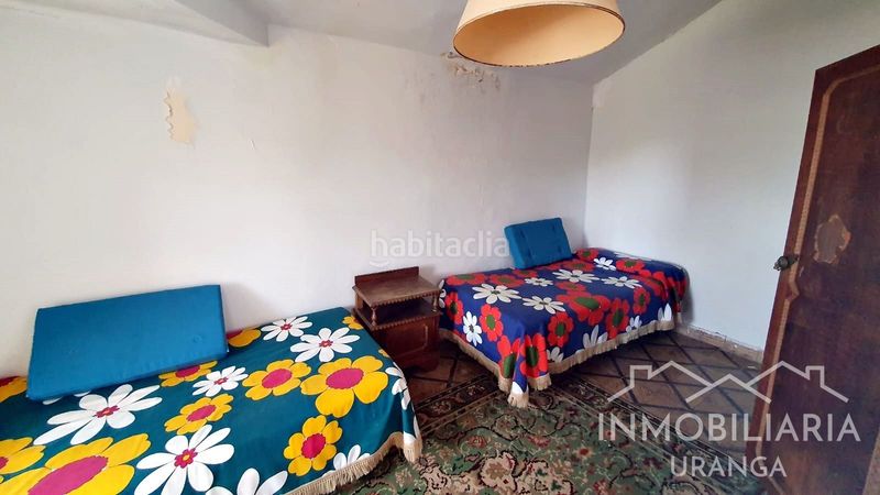 Foto 1f5a5d07-262c-4c84-aec3-eed512cacf75. Chalet casona montañesa de piedra con 5.000 m de terreno ideal para inversión o negocio rural en Ribamontán al Mar
