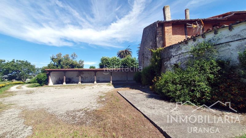 Foto 9360d944-a323-4c15-a168-03263fb5278a. Chalet casona montañesa de piedra con 5.000 m de terreno ideal para inversión o negocio rural en Ribamontán al Mar