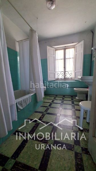 Foto b535122c-8445-4ced-bf80-06a94ec9a4be. Chalet casona montañesa de piedra con 5.000 m de terreno ideal para inversión o negocio rural en Ribamontán al Mar