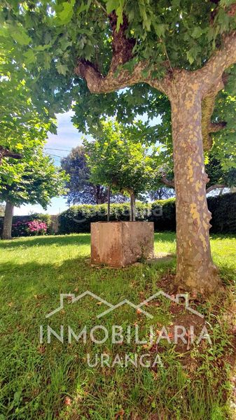 Foto ecb56179-6d05-4a38-ad9c-1a1847517922. Chalet casona montañesa de piedra con 5.000 m de terreno ideal para inversión o negocio rural en Ribamontán al Mar