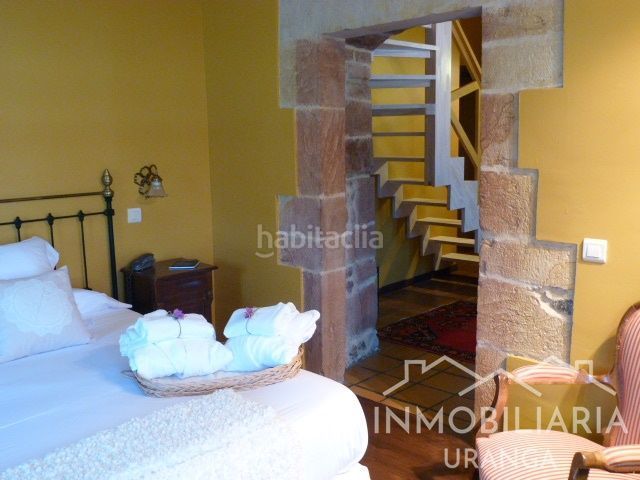 Foto 181650f8-ed5b-4008-b665-ec61f178d321. Edifici a Voto
