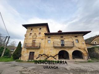Casa en Rasines. Casa torre histrica en rasines