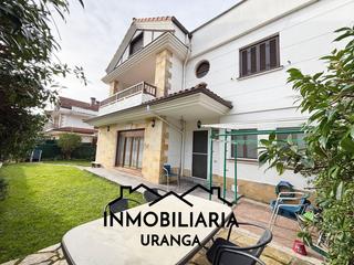 Casa  El portarron. Chalet adosado con jardín en guriezo