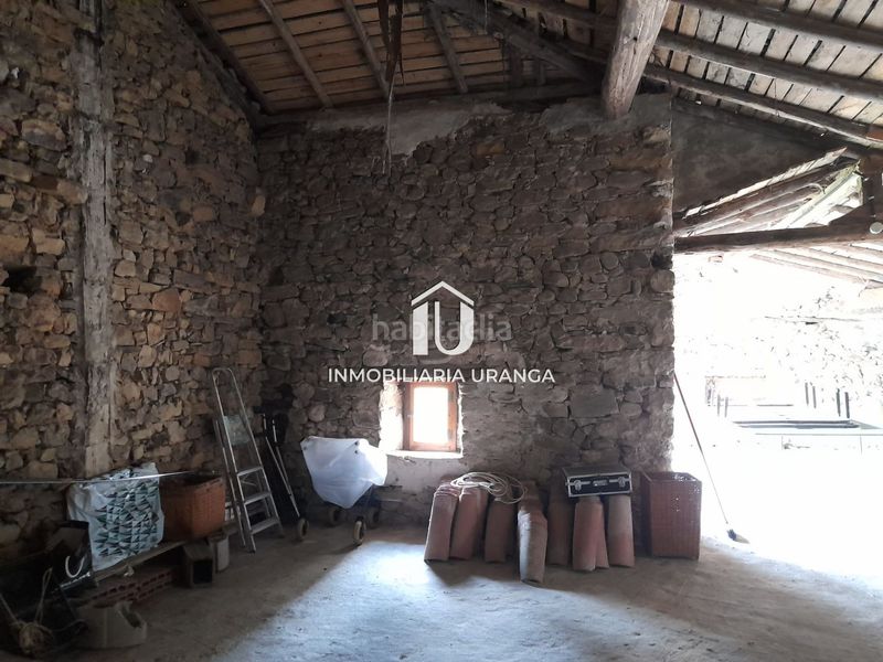 Foto 45784762-a1c9-41a3-b2d3-e9f435358347. Casa amb calefacció a Guriezo
