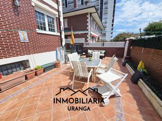 Casa a El Puntal. Chalet pareado a escasos metros de la playa de laredo