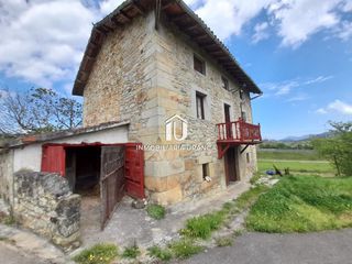 Casa  La escallada. Casa típica cántabra con 3.600 m de terreno, en bárcena de cicer