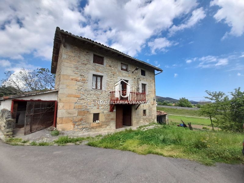 Foto 5c19abf4-89cf-489d-b0d3-6679d17dbbfe. Casa a Bárcena de Cicero