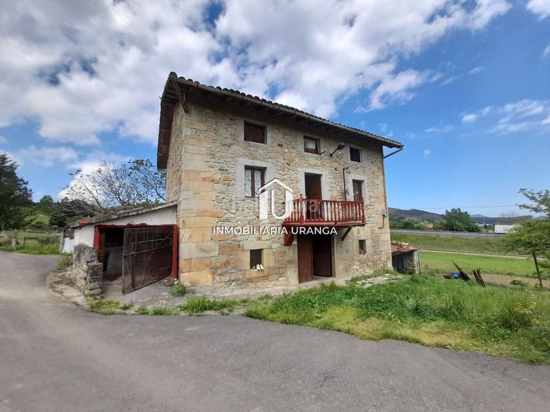 Foto ab1b25b1-7ae9-4c78-a2ec-2fcd388fd818. Casa a Bárcena de Cicero