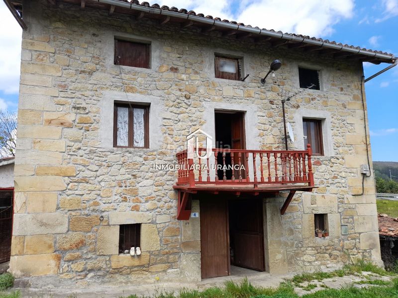 Foto f154eff9-62a0-4572-8d44-08b853d59e93. Casa a Bárcena de Cicero