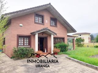 Maison  El puente. Chalet bifamiliar en guriezo con jardín y , piscina privada  lis