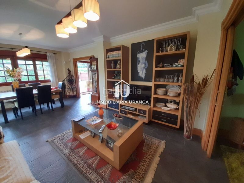 Foto 4152ecaf-f936-4f14-b9e2-f0ba1d433b48. Casa amb calefacció piscina a Guriezo