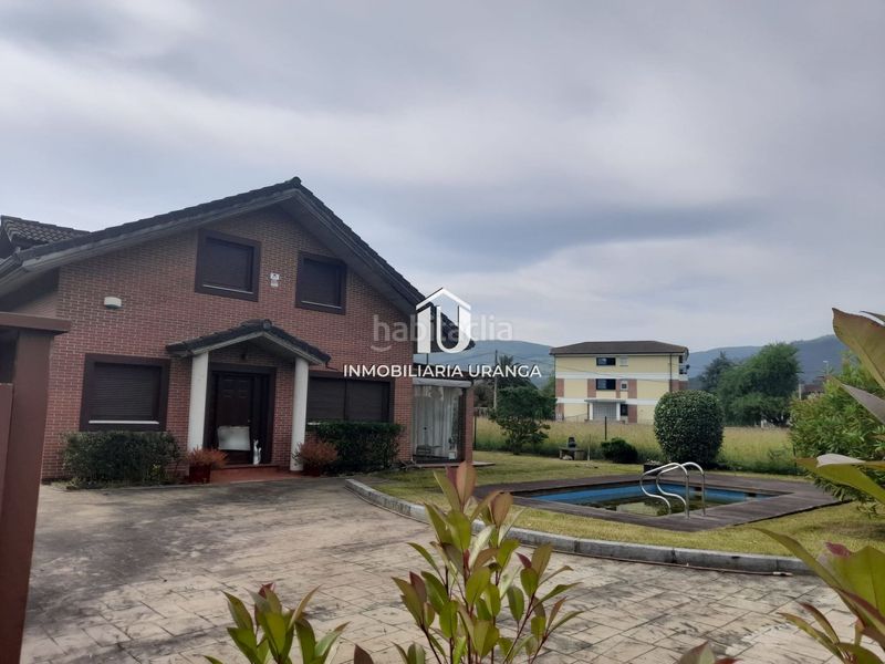 Foto f6cee590-a278-4786-8cf8-87ca2b535b45. Casa amb calefacció piscina a Guriezo