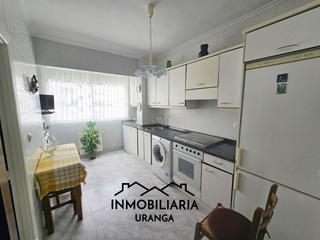 Appartement à Centro. Piso en el centro de laredo, con ascensor y a pocos metros de la