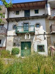Casa  Lendagua. Casa de piedra de 237 m en guriezo