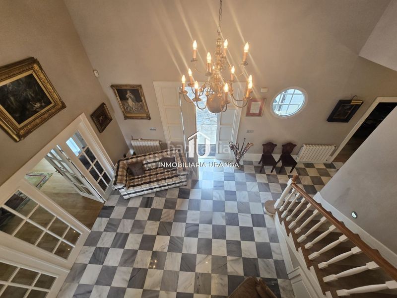 Foto 19b6232a-4d61-4e4c-8535-810ca9cebbb9. Casa amb calefacció piscina a Meruelo