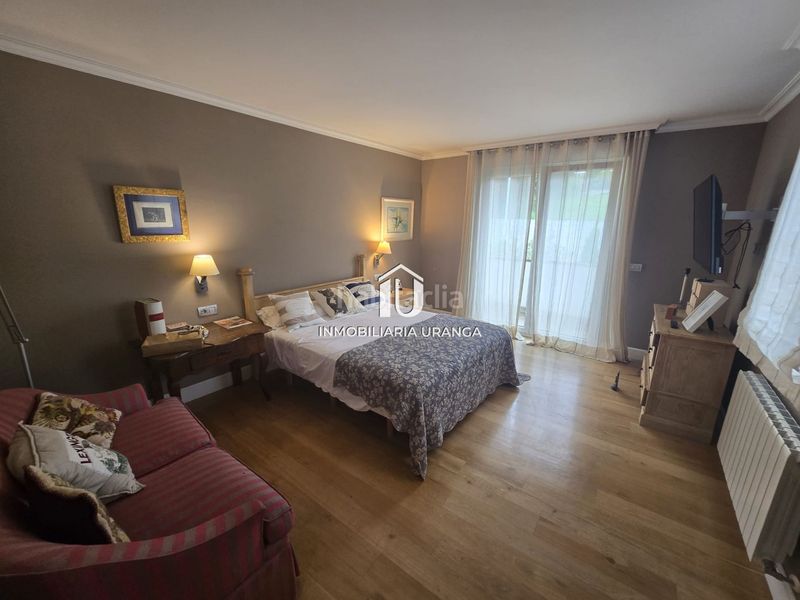 Foto 89671cc6-9a71-460b-887b-712c4cfe7b17. Casa amb calefacció piscina a Meruelo