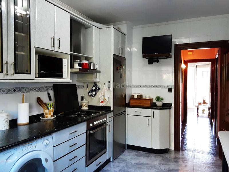 Foto 31c47b33-7fb5-406b-8ab6-da4ed8131629. Casa adossada a isasi auzoa 22 a Llodio