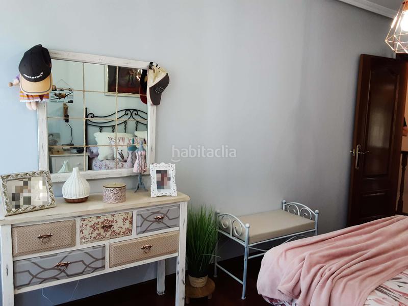 Foto d61c8815-6df2-46a3-b74a-110019a6cda1. Casa adossada a isasi auzoa 22 a Llodio