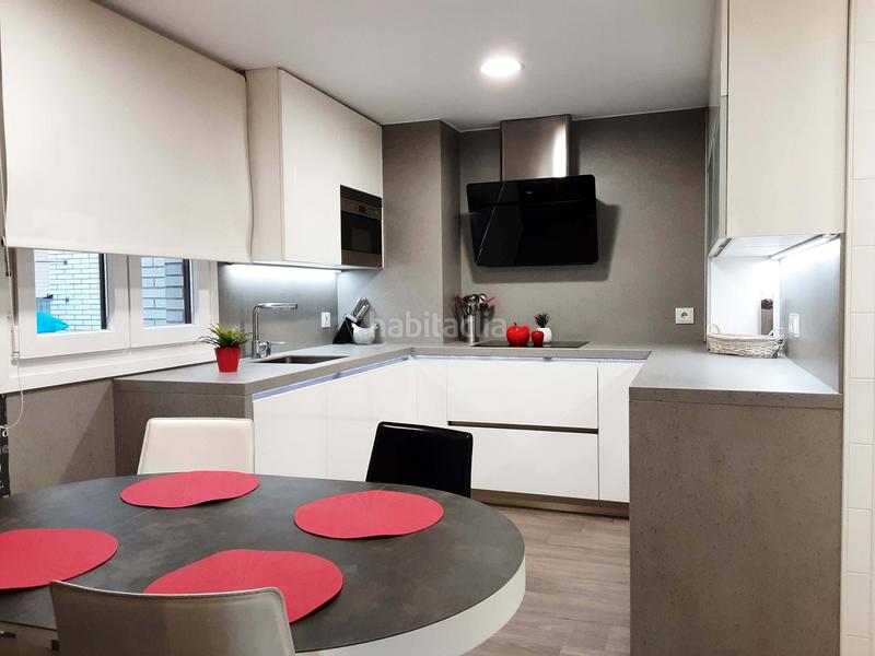 Foto 4b70311b-34a3-402d-9a08-0ee1e04c00dc. Appartement dans pintor jose arrue kalea 6 dans Llodio