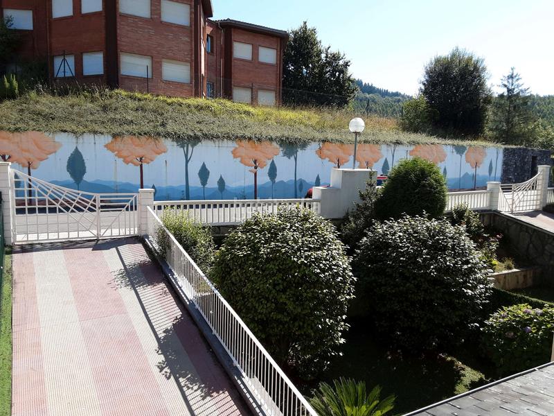 Foto b46569cd-a656-425e-8d62-893f8fe2af8e. Chalet in isasi auzoa 64 in Llodio