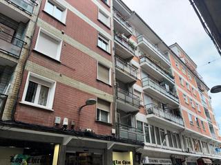 Pis a Llodio. Piso para reformar en venta en pleno centro de llodio