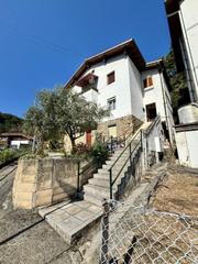 Appartement à Llodio. Se vende piso con terreno en laudio.