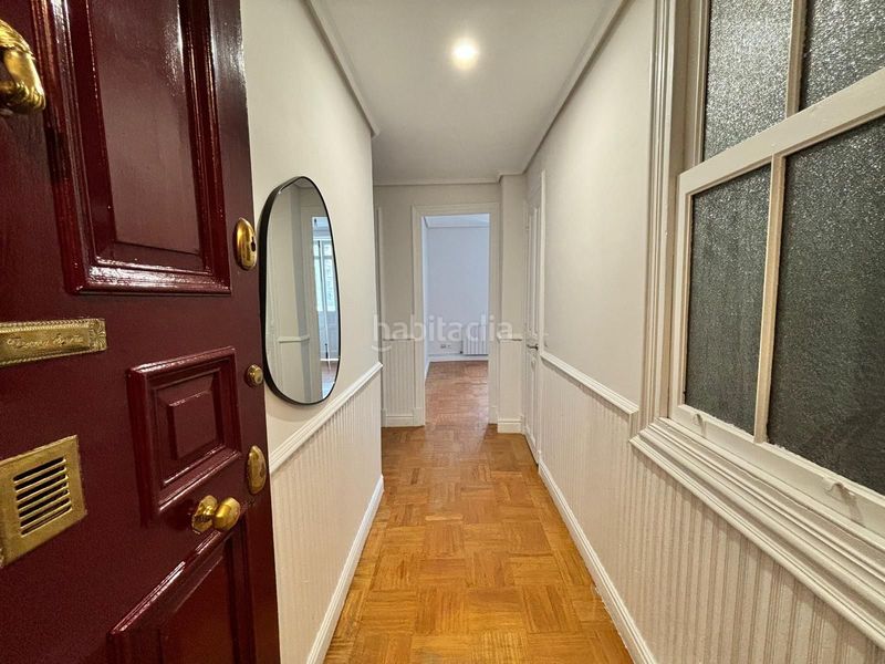 Foto 17b8d601-8079-4263-ab0a-16aac586b4c4. Pis a Abandoibarra - Guggenheim Bilbao