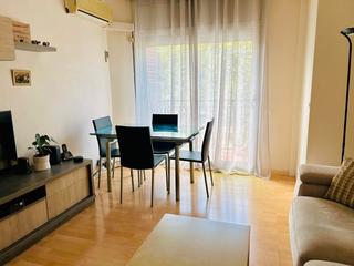 Pis a Sant Adrià Nord. Piso reformado de tres habitaciones