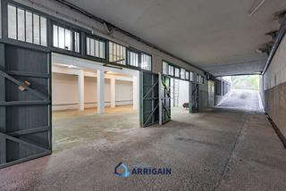 Local commercial  Zubiaurre pasealekua. Se vende local en intxaurrondo, con acceso directo para coches f