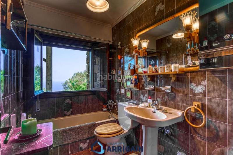 Foto 0c450a80-6f79-45d0-af60-866e2c3478f2. Maison avec chauffage parking dans Igeldo Donostia - San Sebastián
