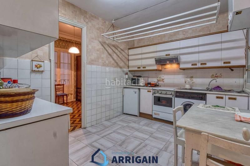 Foto 5f591ab9-4abf-46ff-be6a-7fcded556a86. Piso se vende piso en el centro en Área Romántica Donostia - San Sebastián