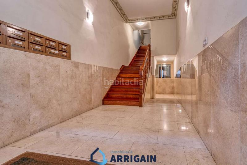 Foto 9dc798c3-21bf-4586-a706-f7d07b658d26. Piso se vende piso en el centro en Área Romántica Donostia - San Sebastián