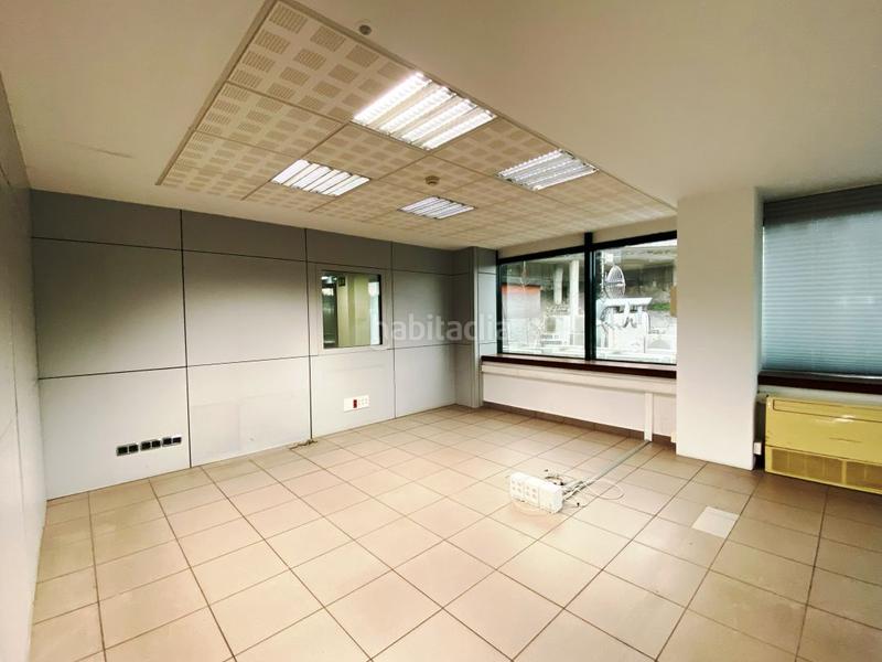 Foto ab21a098-777f-4fe3-8489-b96dbe2f2c09. Büro mit heizung parking in Lasarte - Oria