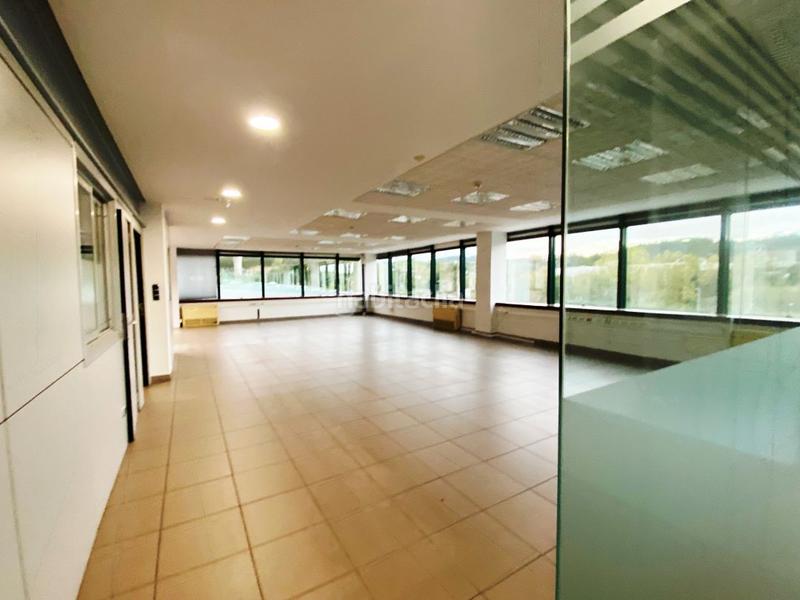 Foto cb09b339-6846-472b-a57b-4d7f40cc5bd2. Büro mit heizung parking in Lasarte - Oria