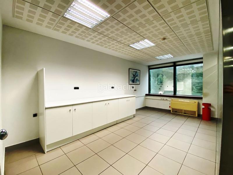 Foto d50a8c39-194a-4575-a760-315da814aa99. Büro mit heizung parking in Lasarte - Oria