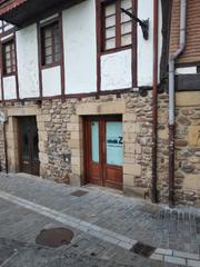 Local Comercial  Etxebeste kalea. Local comercial en usurbil.